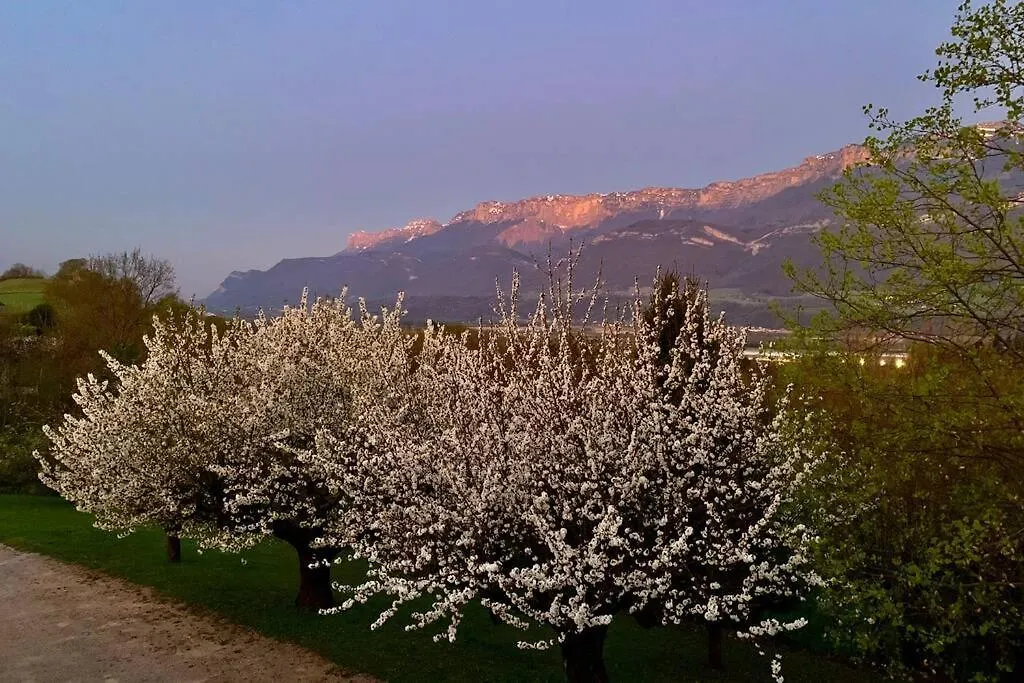 Appartement Au calme avec vue magnifique à Saint Maximin 0*, Saint-Maximin (Isere)